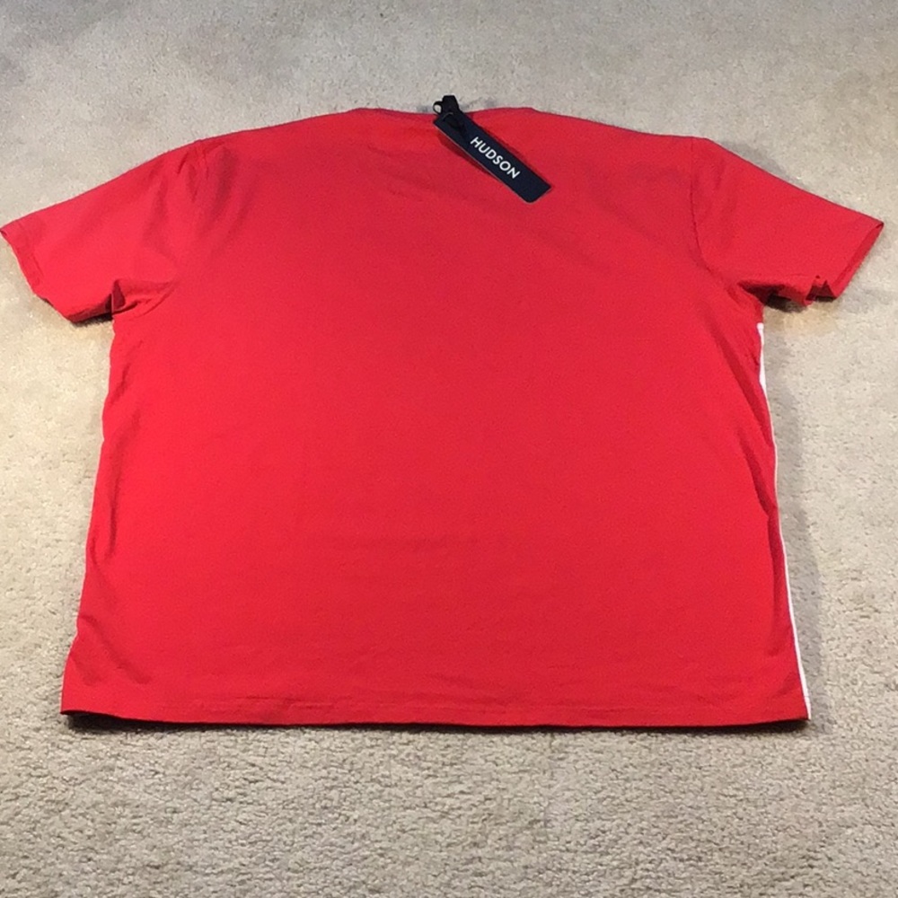 NWT Hudson Tee - Picture 5 of 5